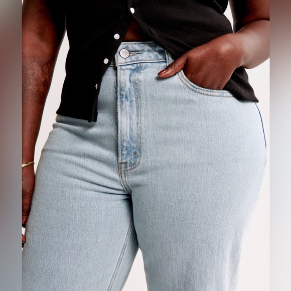 Abercrombie & Fitch Curve Love High Rise 90s Relaxed Jean | Size 28 / 6 Short - Picture 5 of 12